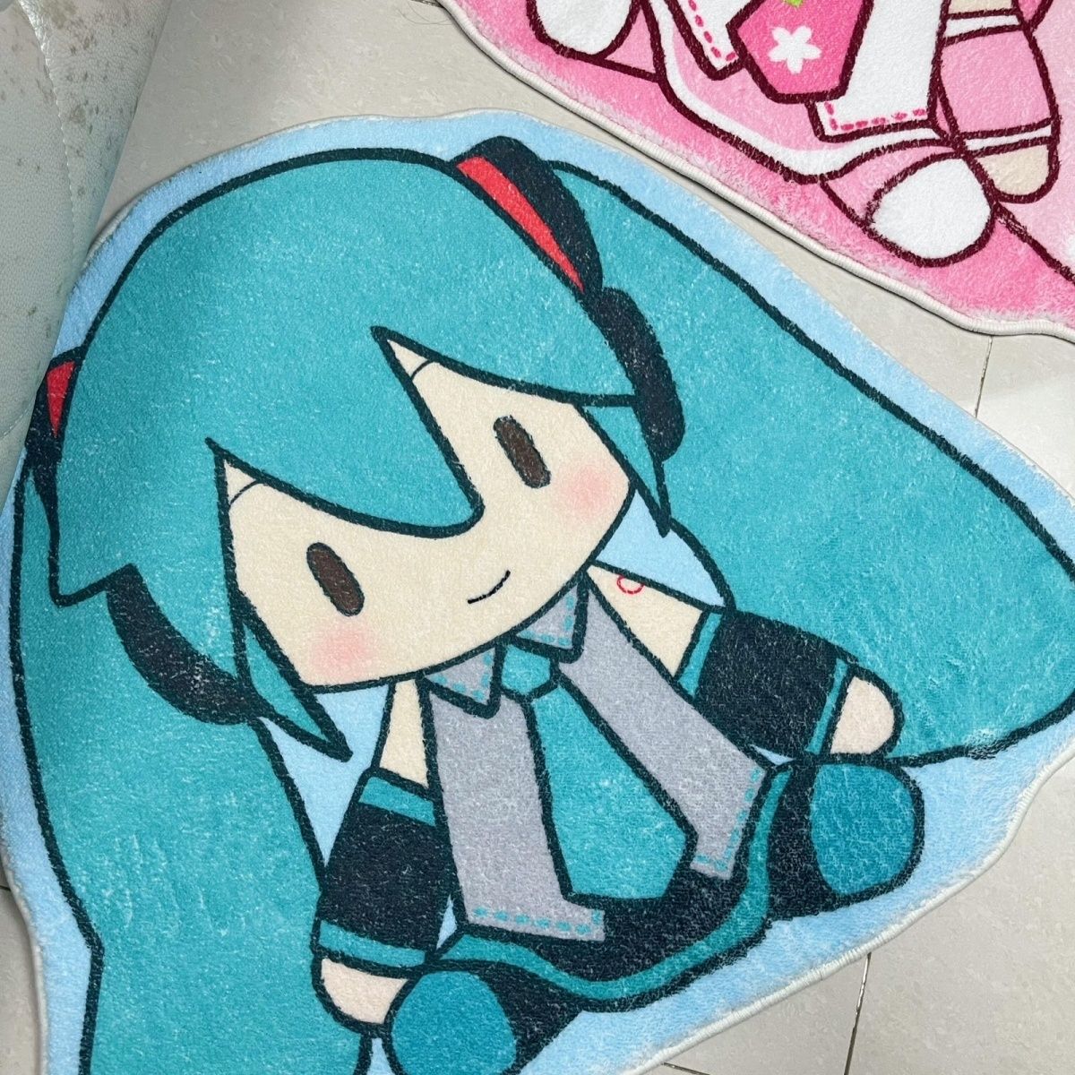 Uroczy dywanik Hatsune Miku, a – Home Goods Bathroom Mats recenzja i cena